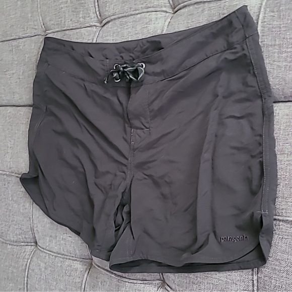 EUC Patagonia Black Board shorts - Picture 5 of 6